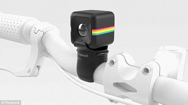 Tuy nhiên, hãng Polaroid và HTC sắp đưa ra thiết bị cầm tay của riêng mình, trở thành đối thủ đáng gờm với GoPro. Theo đó, Polaroid tung ra Polaroid Cube, một camera hành trình nhỏ với thiết kế vuông đặc biệt, với giá bán 100 USD.