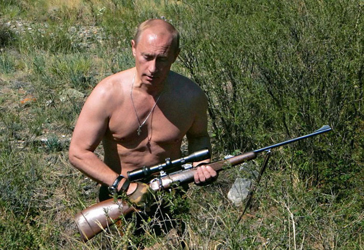 Tổng thống Putin săn bắn ở chân núi Sayan ở Cộng hòa Tuva.