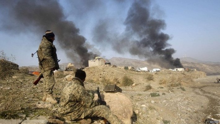12. Bạo lực ở Afghanistan không ngừng leo thang trước thềm NATO rút quân vào năm 2014. Tuy nhiên, tháng 11, Tổng thống Hamid Karzai vẫn nhất quyết không ký thỏa thuận an ninh quan trọng - cho phép hàng nghìn binh sĩ Mỹ ở lại tại Afghanistan - với Washington.