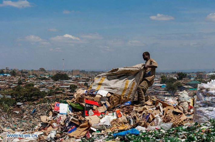 Bãi rác Dandora ở thủ đô Nairobi có diện tích 120.000 m2.
