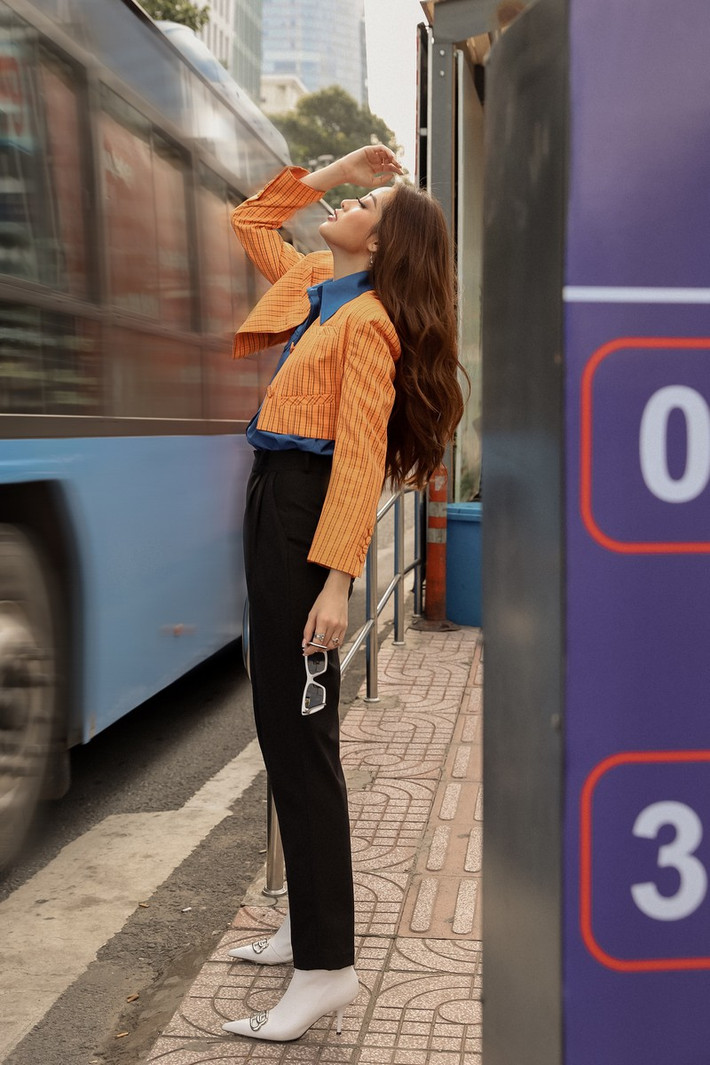 Mới đây, cô tham gia show diễn “Thương” của NTK Hoàng Hải với vai trò First Face./.