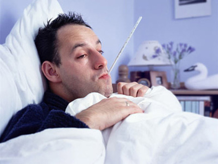 Sốt cao, kéo dài trong nhiều tuần; mắc chứng cảm lạnh, nhiễm trùng.