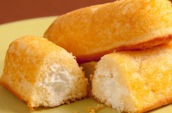 Twinkies. Twimkies là lựa chọn của nhiều dân sành ăn. Nó ra đời năm 1930. Bánh có thể được làm với kem chuối hoặc vani.
