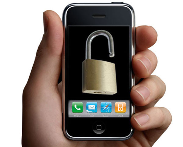 Không dùng mật mã cho iPhone. Theo Apple, một nửa số người sử dụng iPhone không dùng mật khẩu cho điện thoại của họ. Nếu không có mật khẩu và iPhone của bạn bị đánh cắp, toàn bộ thông tin cá nhân của bạn cũng sẽ mất theo.