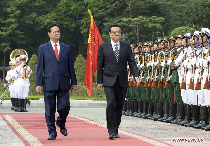 Trước đó một ngày (13/10), Thủ tướng Trung Quốc Lý Khắc Cường gặp gỡ người đồng nhiệm, Thủ tướng Nguyễn Tấn Dũng.