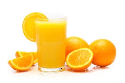 Nước cam, chanh: Cam, chanh có tác dụng sinh tân dịch, cải thiện tình trạng khô khát, trừ nhiệt, dùng chữa các bệnh khô nóng do nhiệt. Một ly nước cam, chanh ép trong những ngày nắng nóng sẽ giúp cơ thể dịu lại.