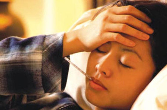 Các triệu chứng giống cúm. Chuyên gia cho biết triệu chứng sớm của ung thư hạch, ung thư bạch huyết gồm đau nhức và sốt – tương tự như bệnh cúm. Cảnh báo về hiện tượng này, Hiệp hội Ung thư Mỹ cũng cho rằng đây rất có thể là dấu hiệu ban đầu của ung thư máu.