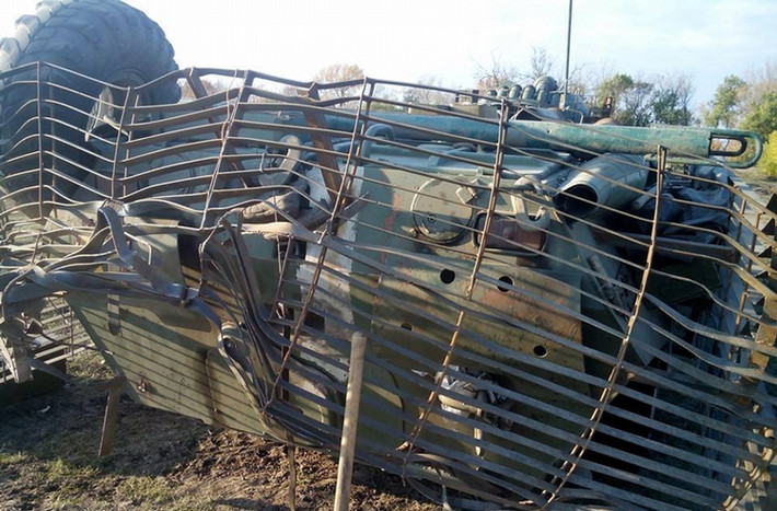 Các xe BTR-80 bị trúng đạn quân ly khai tuy xe bị hư hỏng, không hoạt động được nhưng chiếc xe vẫn còn nguyên vẹn, kíp lái và binh lính an toàn.