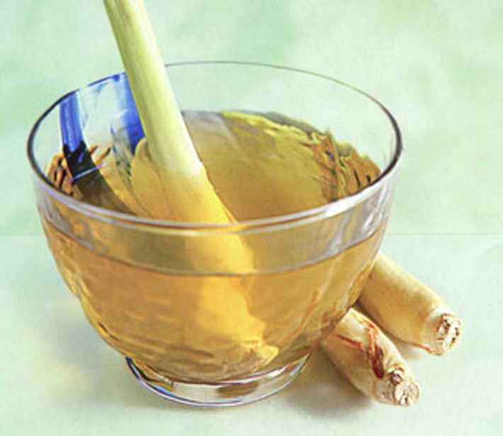 Ngoài ra, sả còn được tận dụng để giải rượu. Cụ thể, khi trong nhà có người say rượu, dùng 1 bó sả giã nát, thêm nước lọc rồi uống. Người say sẽ nhanh chóng tỉnh và đỡ mệt, đỡ nhức đầu.