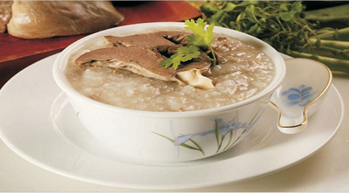 Hoặc món cháo tim gan khởi đầu ngày mới.