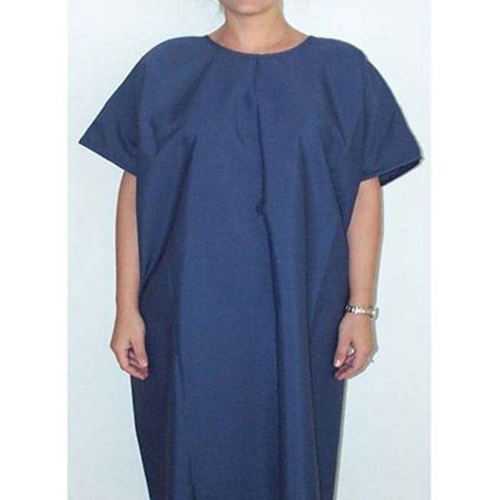 Chuẩn bị vài bộ quần áo khổ rộng. Để thoải mái khi hoạt động, bạn nên lựa chọn vài bộ quần áo chất liệu mềm mại, rộng rãi để mặc. Diện những bộ đồ bó sát có thể gây tắc nghẽn mạch máu hoặc cọ sát mạnh vào vết mổ gây đau rát vô cùng.