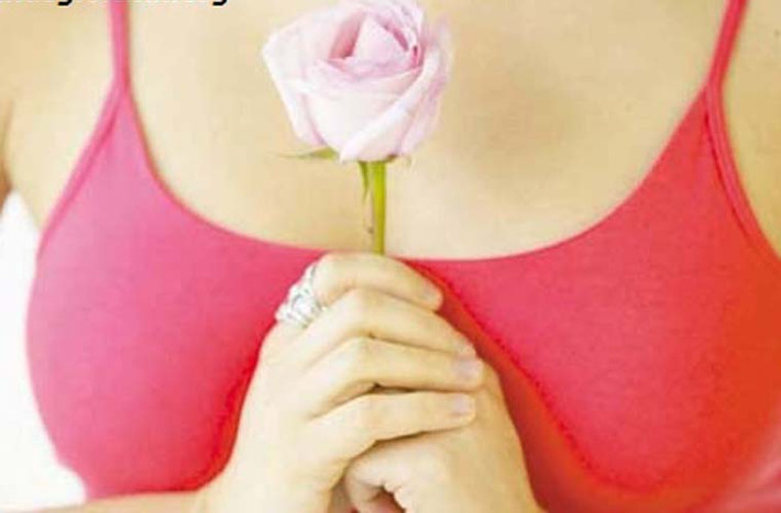 Nếu như khi khỏe mạnh, áo ngực được coi như một cách hữu hiệu để điều chỉnh kích cỡ vòng 1 thì điều này hoàn toàn không phù hợp với đối tượng vừa tiến hành điều trị ung thư vú. Một chiếc áo ngực quá chật dễ gây đau đớn, bức bối trong khi chiếc áo quá rộng lại khiến người mặc cảm thấy bất tiện trong sinh hoạt.