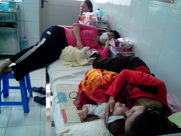 Theo bác sĩ Đỗ Thiện Hải, phó trưởng khoa Truyền nhiễm, ngày 10 - 11/3 số lượng bệnh nhi không ngừng tăng lên với số lượng 32 bệnh nhi nhập viện/ ngày.