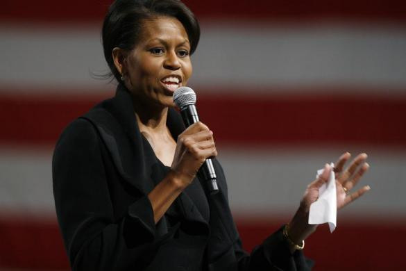 Bà Michelle Obama kêu gọi cử tri ủng hộ phu quân trong chiến dịch tranh cử Tổng thống của ông Obama tại Des Moines, Iowa ngày 10/11/2007.
