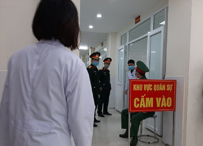 uá trình tiêm thử nghiệm vaccine sẽ chia ra giai đoạn 1 và giai đoạn 2. Giai đoạn 1 chủ yếu là dò liều, đánh giá tính an toàn, một phần liên quan tới hiệu quả của đáp ứng miễn dịch. Giai đoạn 2 làm nhiều hơn và sẽ tiếp tục đánh giá tính an toàn.
