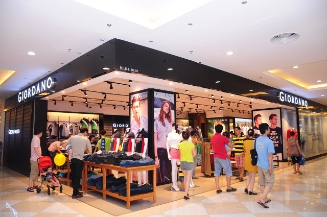 Bắt đầu từ ngày 16/6/2014, với hàng loạt các sự kiện hấp dẫn và sôi động như “Trao ngàn điều ước – Hái ngàn lộc may”, Ngày hội ẩm thực “Mát lạnh mùa hè” hay Ngày thứ 7/Chủ nhật em yêu…, thiên đường vui chơi và mua sắm Vincom Mega Mall (VMM) Royal City và VMM Times City sẽ mang đến cho các gia đình và các em nhỏ một mùa hè vô cùng đặc biệt và đáng nhớ.