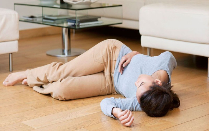 Não: Các triệu chứng thần kinh như chóng mặt, đau đầu, suy giảm ý thức, co giật và đột quỵ có thể xảy ra khi virus corona tấn công cơ thể.