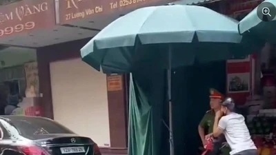 Công an khám xét nhà riêng Lê Việt Hùng ở Lạng Sơn