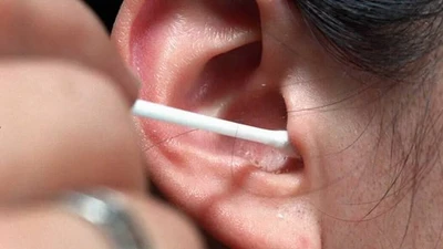 Ngoáy tai thường xuyên sẽ để lại hậu quả khôn lường 
