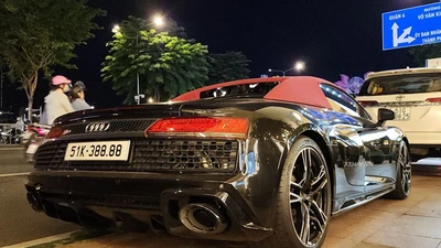 Cân cảnh Audi R8 V10 Spyder biển “tứ quý 8” đang tìm chủ nhân mới