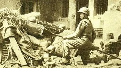 Phát triển nghệ thuật tác chiến độc đáo của quân và dân Hà Nội