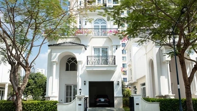 Biệt thự 800m2 như tòa lâu đài của “nữ hoàng ảnh lịch” Thanh Mai 