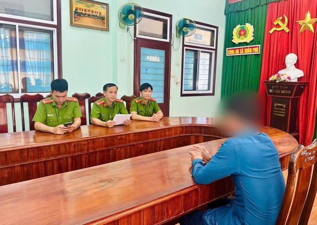 Ông L.V.D. tại cơ quan Công an. cong-an-1.jpg