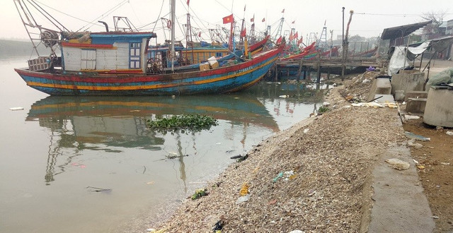 Nghệ An ban hành lệnh cấm biển ứng phó bão số 6. bna-van-truong-mur.jpg