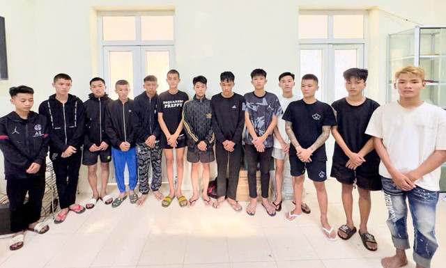 Các đối tượng tại cơ quan Công an. (ảnh CA Thanh Hóa) z6982476343616-899232ae57d895693906df00e8258063.jpg
