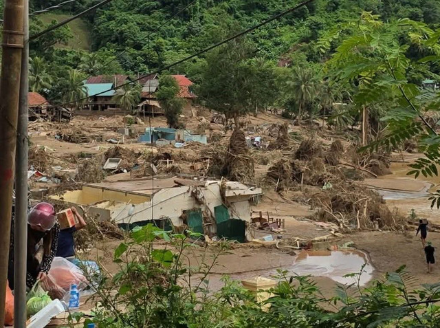 Miền Tây Nghệ An hoang tàn sau lũ dữ. img-8670.jpg