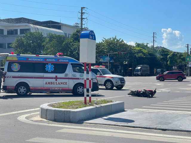 Hiện trường vụ tai nạn. z68863671359329cf4027011bbb8f44fbd56a9920e0ca4-1754644146063454524200.jpg