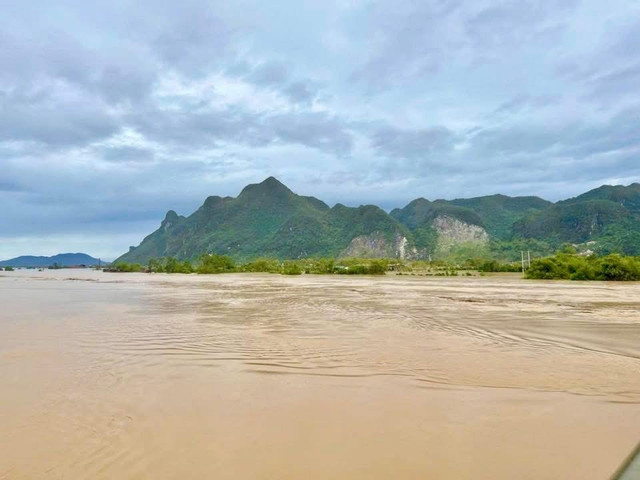 Tân Kỳ (Nghệ An) nhiều nơi bị cô lập, nước lên nhanh, người dân trở tay không kịp. img-9449.jpg