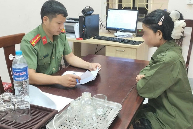 Công an xã Tương Dương làm việc chủ tài khoản L.T.T images2030943-5.jpg