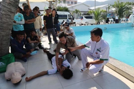 Khánh Hòa tập huấn bơi lặn, cứu hộ – Nâng cao kỹ năng ứng cứu trên biển