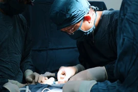 Ca mổ tiết niệu thành công nhờ phối hợp bác sĩ Việt - Úc