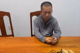 Nhân viên quán cơm "giấu" túi xách 45,5 triệu đồng và 6 chỉ vàng của khách