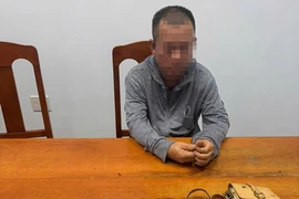 Nhân viên quán cơm "giấu" túi xách 45,5 triệu đồng và 6 chỉ vàng của khách