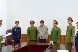 Huế bắt tạm giam nguyên cán bộ địa chính phường giả mạo hồ sơ đất đai