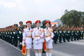 Những bóng hồng Cảnh sát biển trong đội hình diễu binh