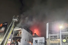 Nha Trang: 3 giờ dập tắt vụ cháy lớn tại nhà dân trên đường Thái Nguyên