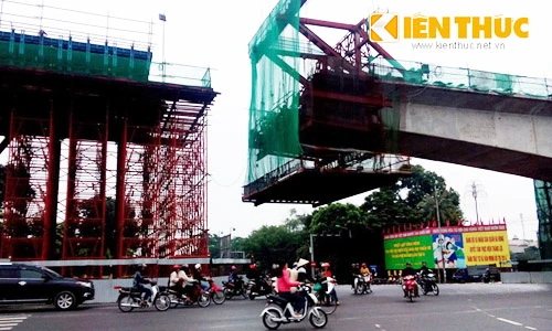 “Bẫy chết người” từ công trình đường sắt trên cao Hà Nội