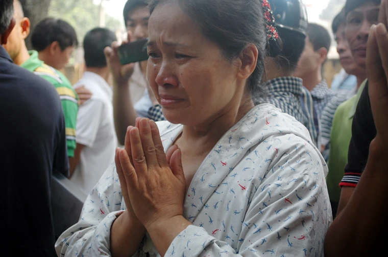 Đông nghẹt người khóc, vái vọng Đại tướng