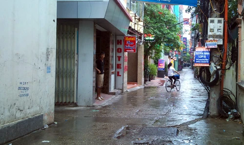 Nhà nghỉ, phố vẫy “ngáp dài”...