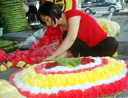 “Làm hoa viếng Đại tướng vinh dự lắm, nhưng buồn“