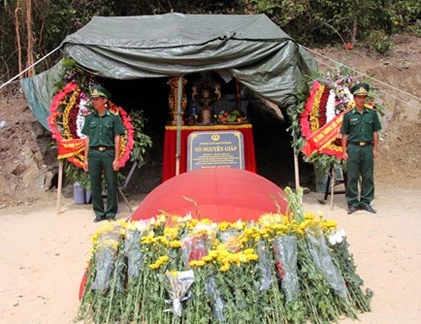 Cận cảnh mộ Đại tướng Võ Nguyên Giáp