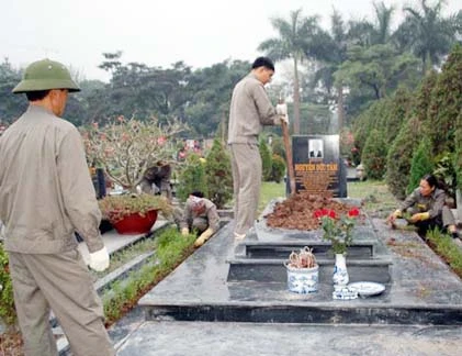 Tìm thêm đất cho nghĩa trang Mai Dịch