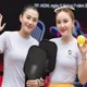 Bảo Thy - Lê Hà đọ sắc trên sân pickleball, cùng đoạt cúp