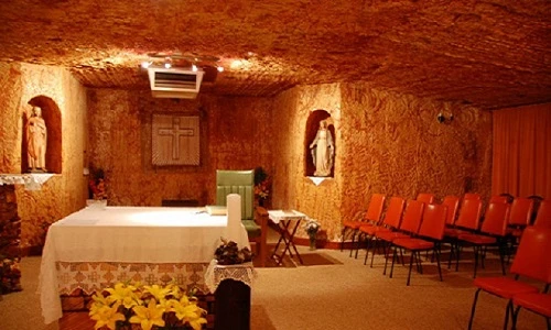 Rùng rợn bước vào ngôi nhà “âm phủ” độc nhất Australia