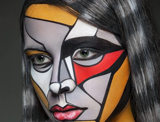 Kinh ngạc tranh 2D bằng người thực