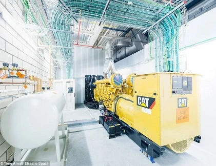 Soi trung tâm dữ liệu trực tuyến khổng lồ siêu bảo mật